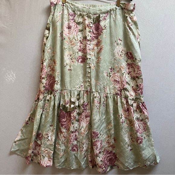 April Cornell Dresses & Skirts - April Cornell Floral Tiered Midi Skirt in Sage Green Sz XXL